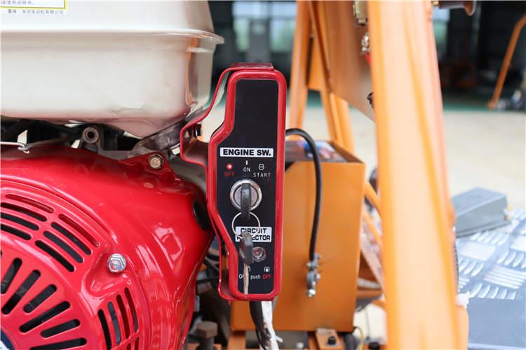 駕駛型操作，機(jī)械轉(zhuǎn)向系統(tǒng)，反應(yīng)靈敏，操作輕松，進(jìn)退自如