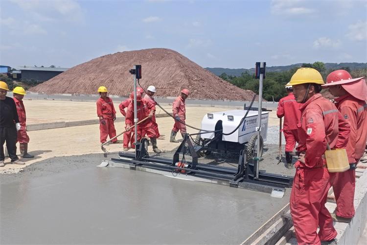 二輪激光整平機做地坪效果超平整